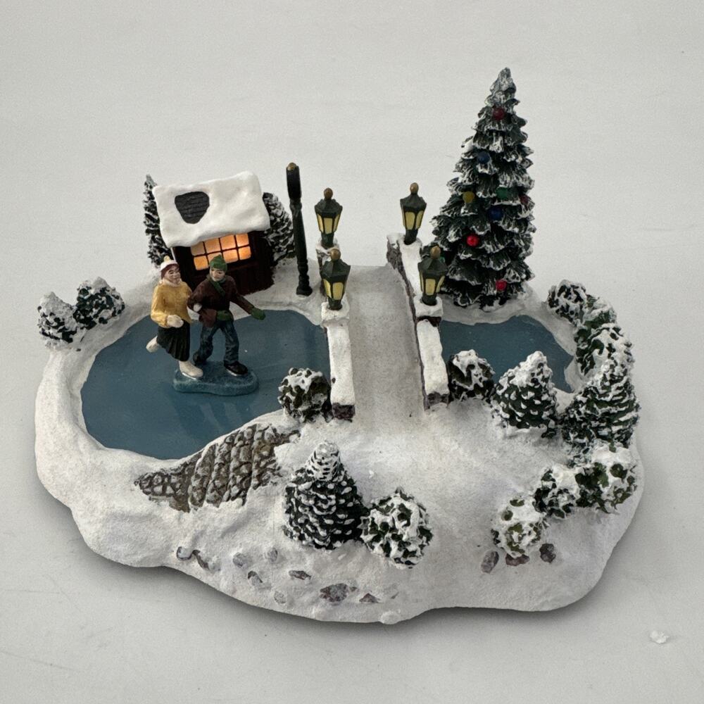 Hawthorne Christmas Village Miniatures 1994 The Skating Pond #14 Rare